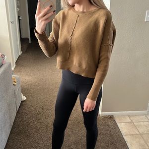 High low, cropped sweater.